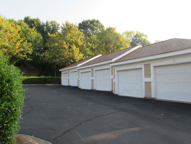 Building Photo - Harborside Lake Norman