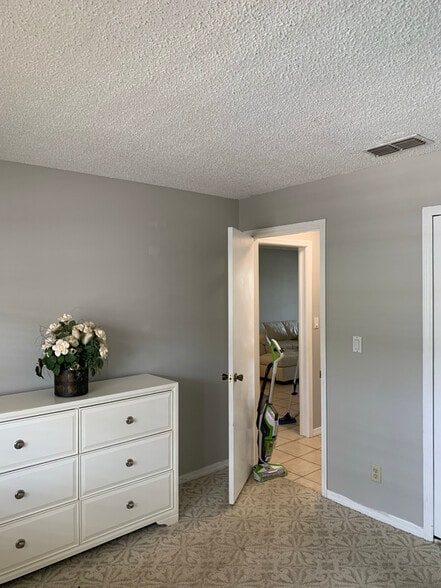 Building Photo - 340 Causeway Blvd