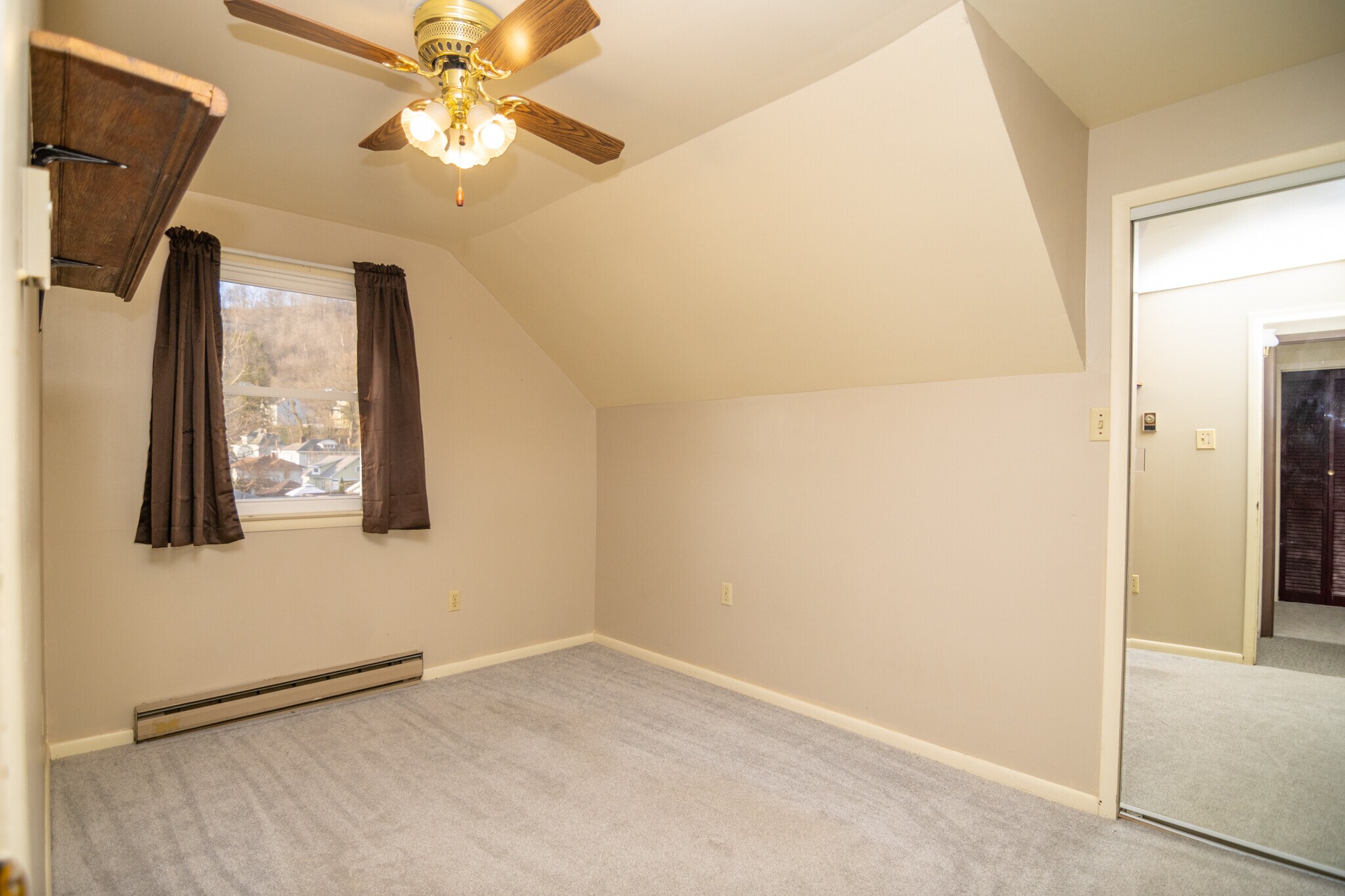 Building Photo - 163 S Park St