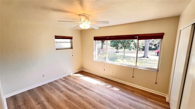 Building Photo - 1516 Dove Dr