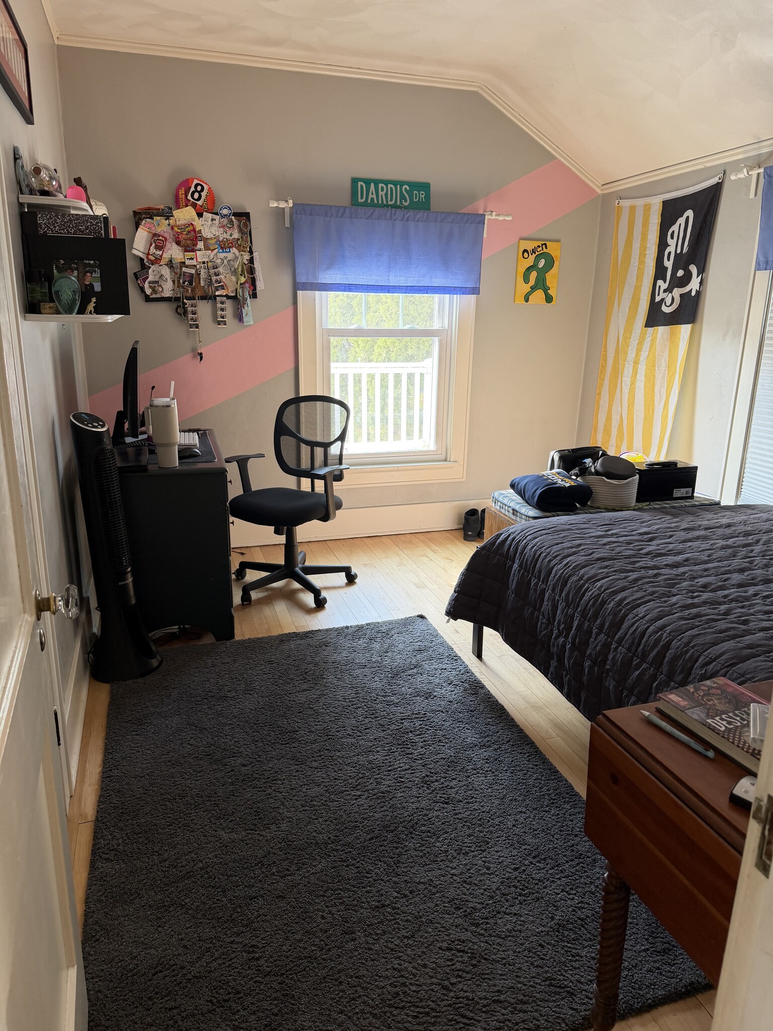 bedroom 1 - 2220 E Jarvis St