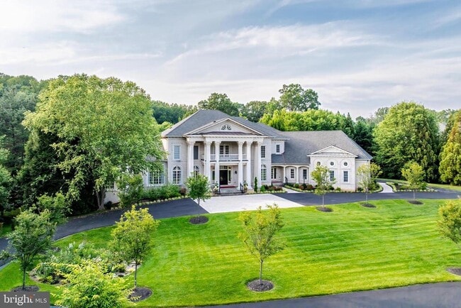 Building Photo - 860 Nicholas Run Dr