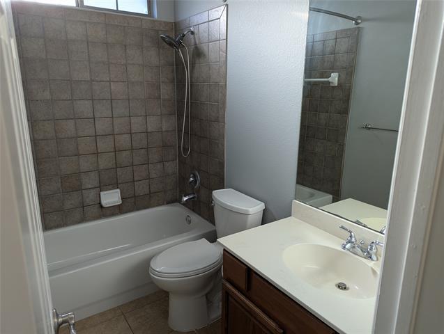 Building Photo - 305 Harvest Bend Dr