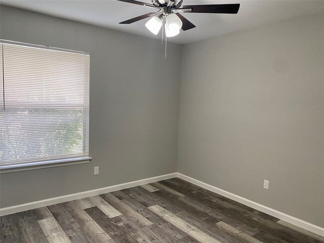 Building Photo - 5300 Jason Dr