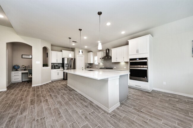 Building Photo - 25119 Sundance Park Ln