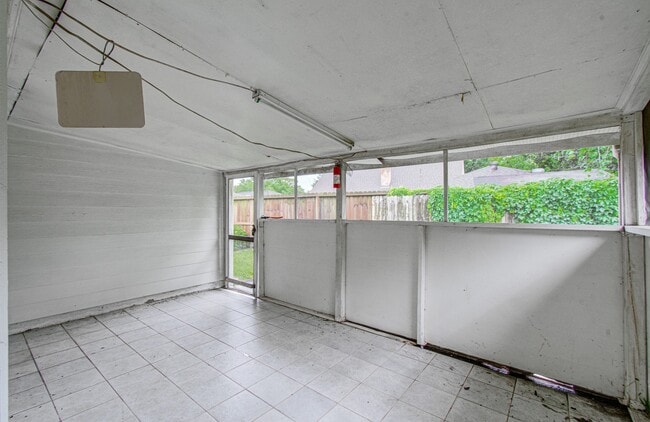 Building Photo - 11714 Sweet Willow Ct