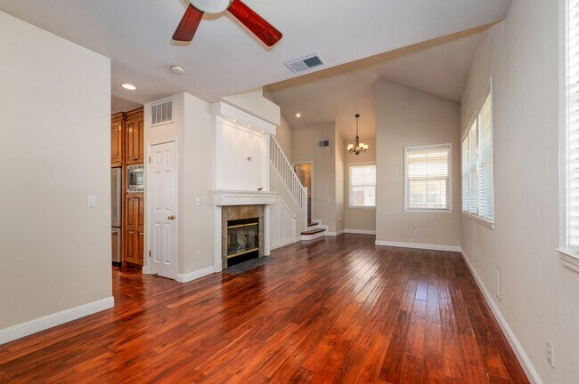 Building Photo - 3102 Cassia Ct