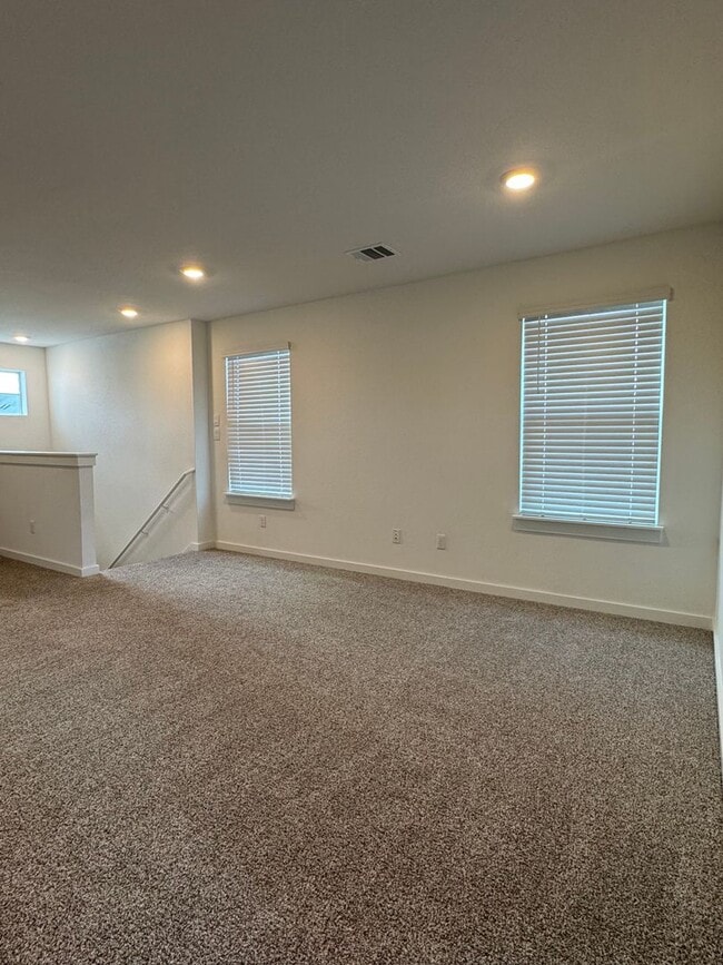 Building Photo - 2516 Liam Aurora Ln