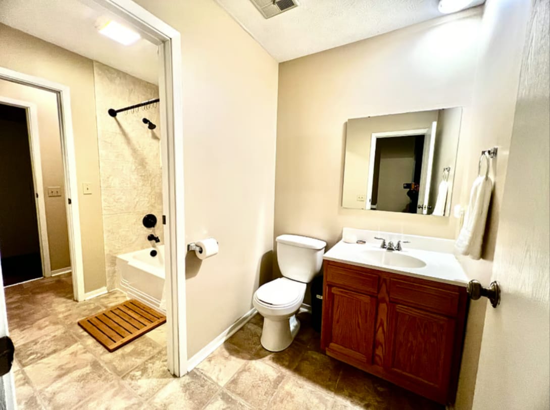1/2 Bath Upstairs - 4311 Frontenac Dr