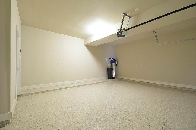 Building Photo - 13405 Preston Cliff Ct