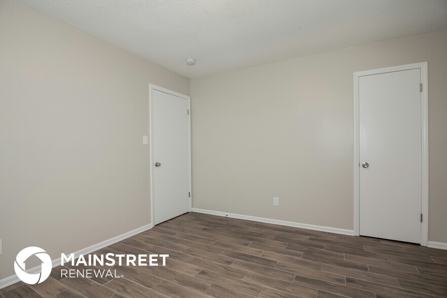 Building Photo - 4542 Lisa Dr