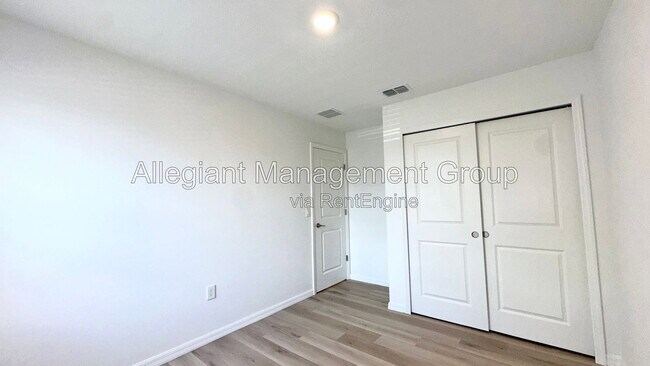 Building Photo - 3588 Landing Net Dr