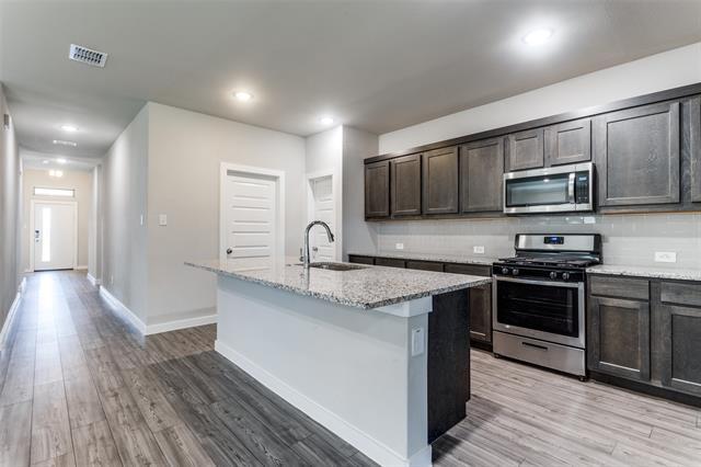 Building Photo - 2413 Spring Side Dr