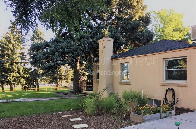 Building Photo - 5306 W Kentucky Ave