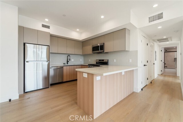 Building Photo - 7510 Sepulveda Blvd