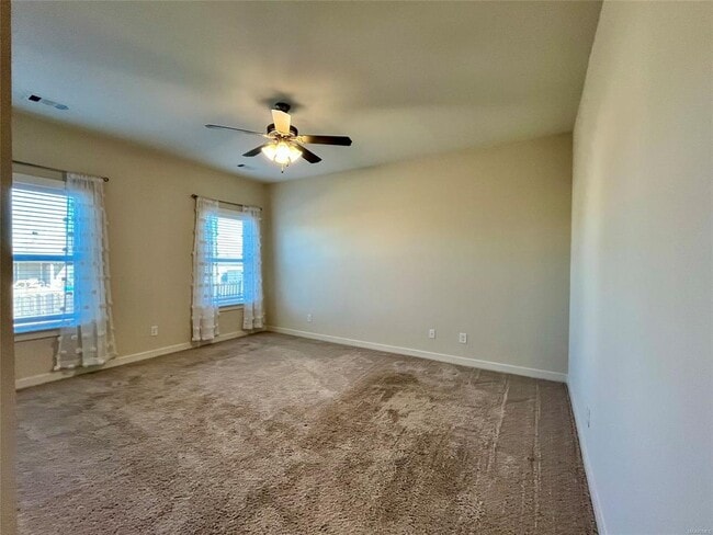 Building Photo - 876 Hedgefield Way