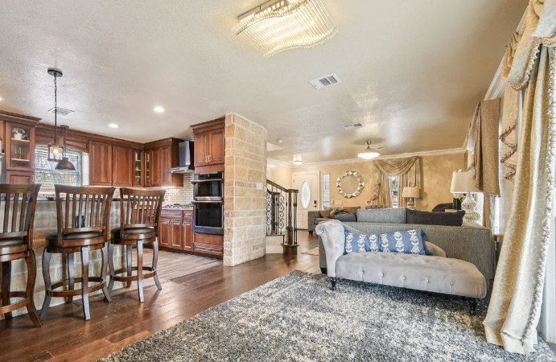 Building Photo - 18205 Great Falls Dr