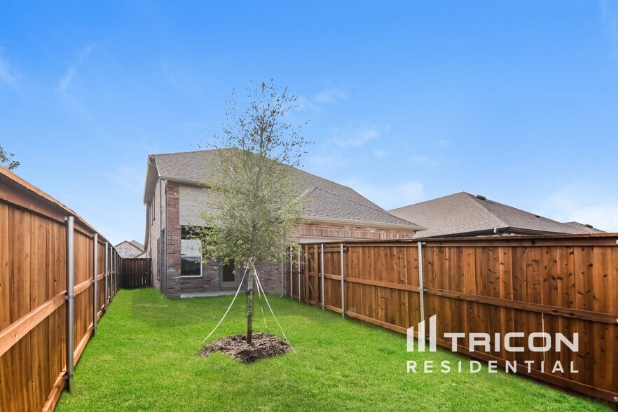 Building Photo - 2552 Finch Holw Dr