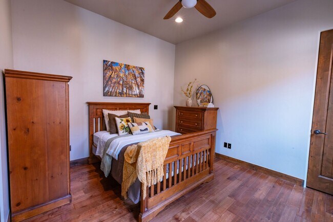 Building Photo - Furnished 3 Bedroom Entrada Home!!