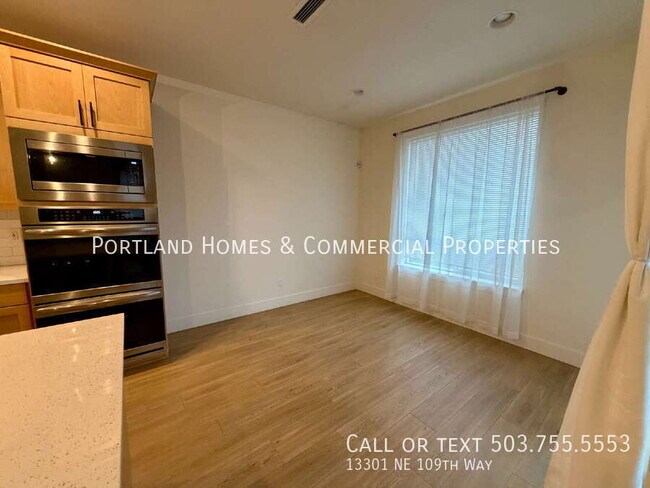 Building Photo - 13301 NE 109th Wy