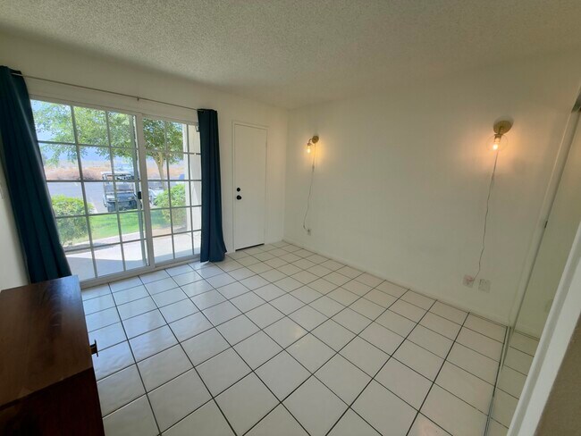 Building Photo - 9641 Spyglass Ave
