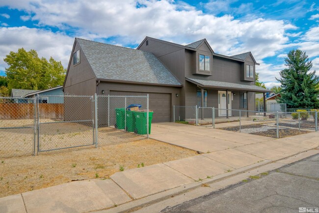 Building Photo - 2977 Pinebrook Dr