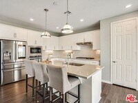 Building Photo - 8621 Lake Ashmere Dr