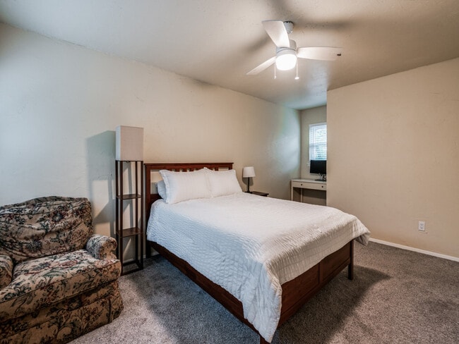 Building Photo - 6011 Milton St