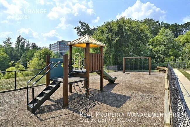 Building Photo - 6505 Grange Ln