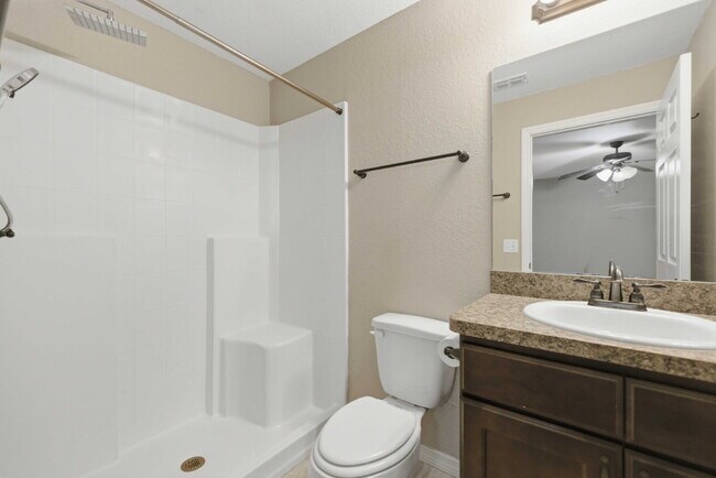 Building Photo - No HOA! Spacious 3 Bedroom Home with Large Backyard & Fire Pit – Move-In Ready