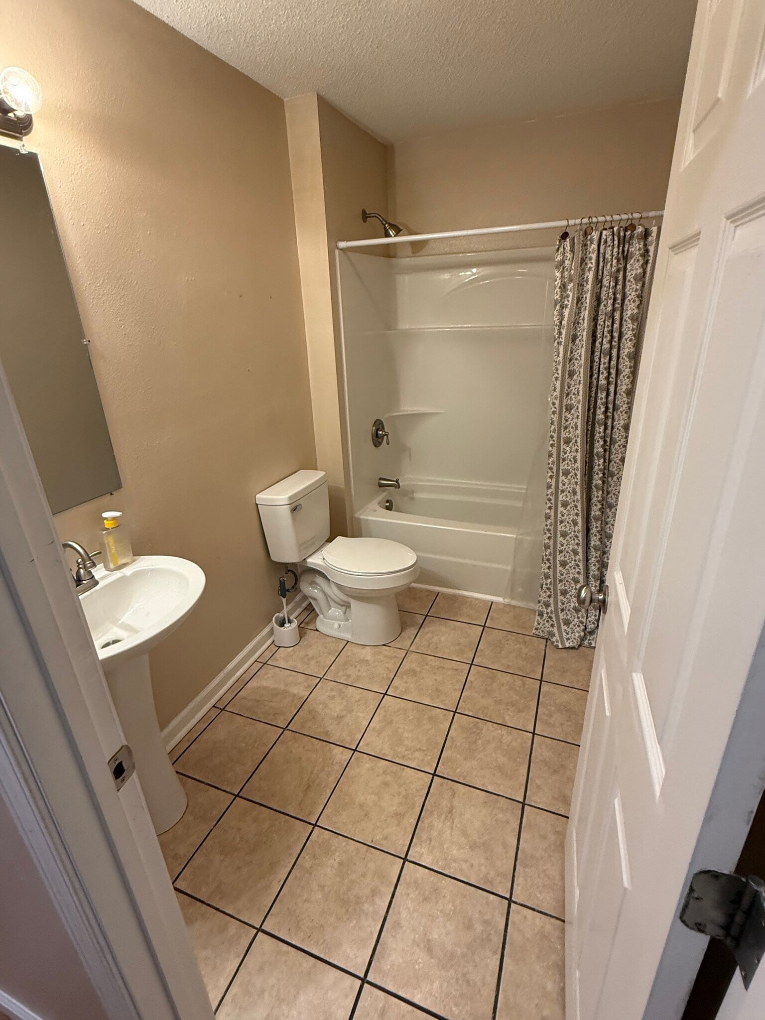 Building Photo - 123 Brewer Rd