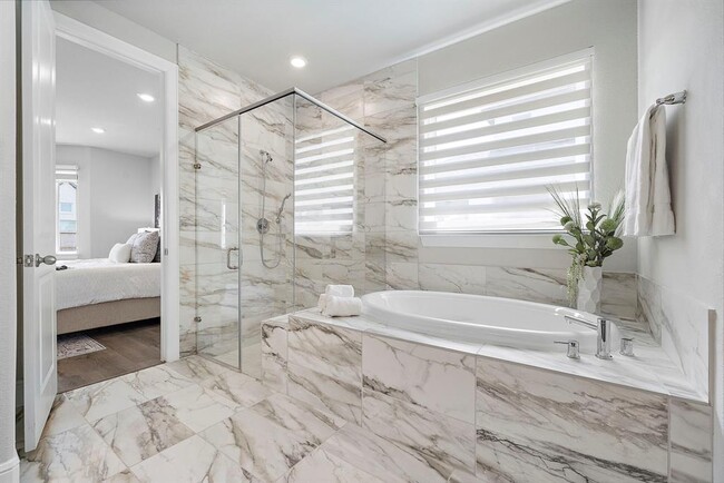 Building Photo - 10022 Serenity Grv Dr
