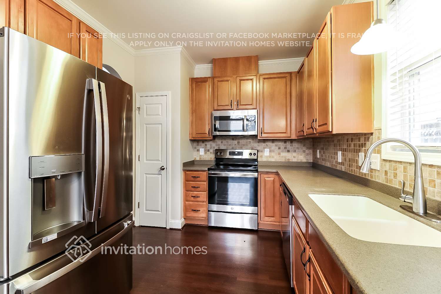 Building Photo - 3140 La Costa Way