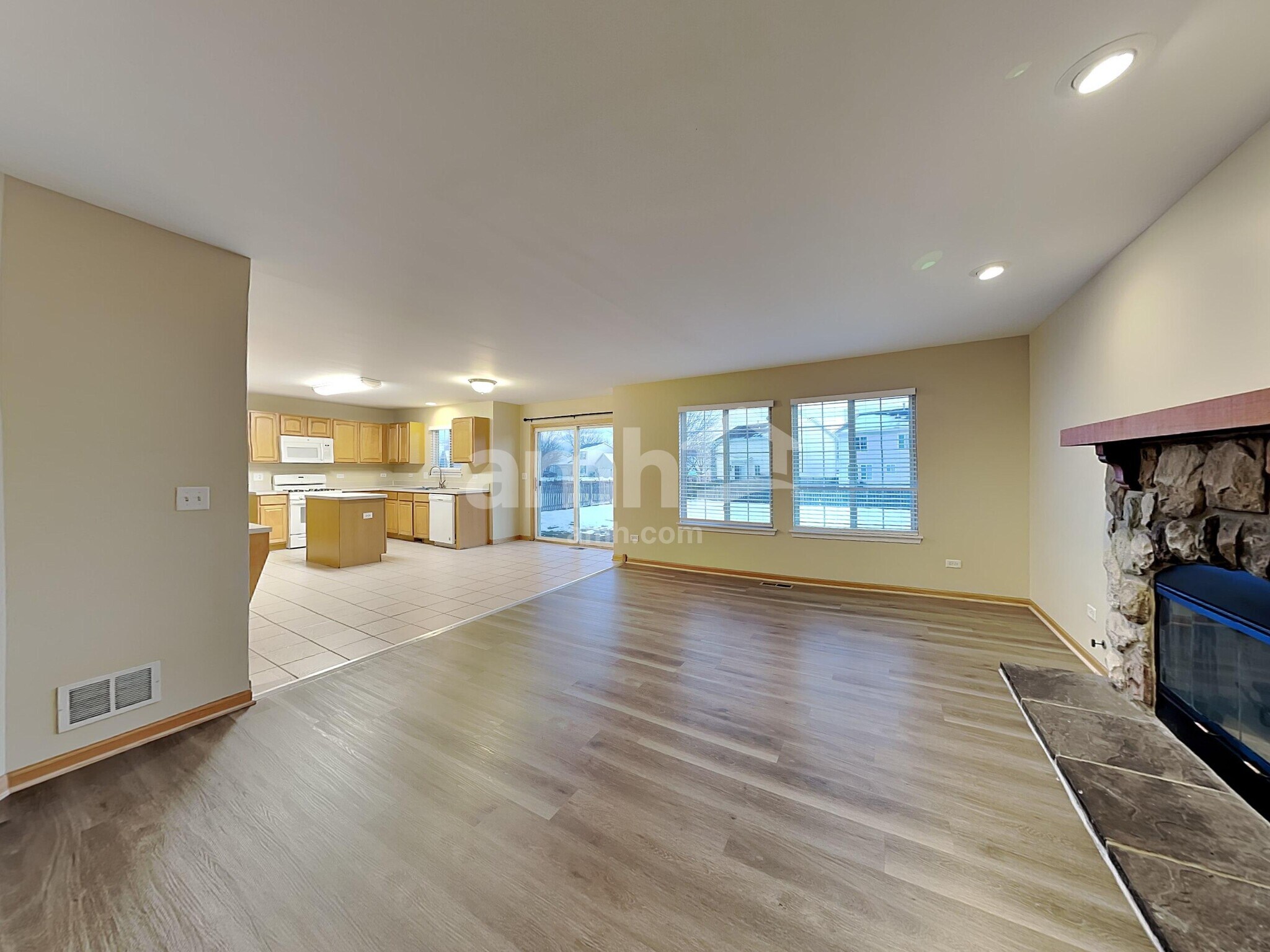 Building Photo - 20863 Brentwood Ct