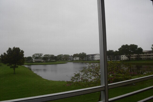 Building Photo - 315 Mansfield Dr