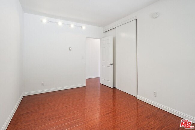 Building Photo - 1133 22nd St