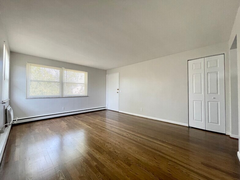Living Room - 4191 Hoffman Ave