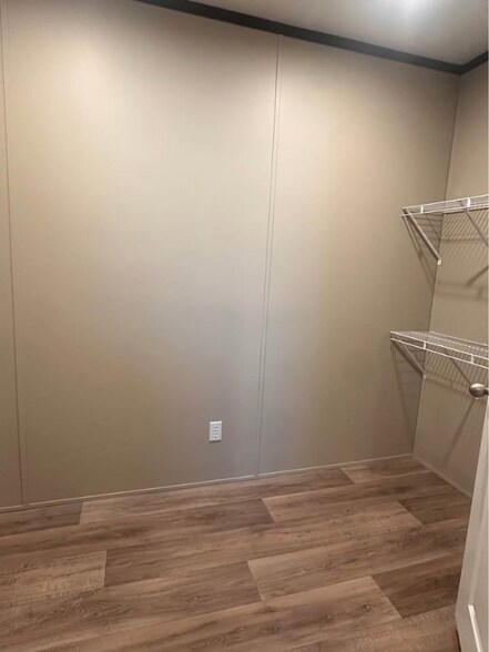 Building Photo - 3200 S Highland Park Dr