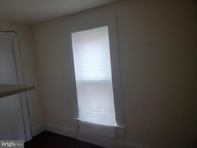 Building Photo - 437 S Burhans Blvd