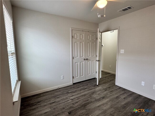 Building Photo - 909 2nd St