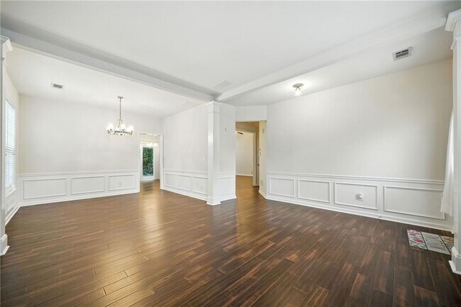 Building Photo - 215 Friars Head Dr NE