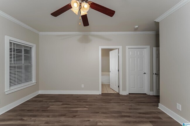 Building Photo - 6025 Kelly Creek Cir