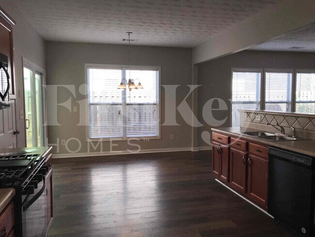 Building Photo - 311 Azalea Loop