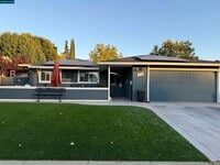 Building Photo - 3934 Bellwood Dr
