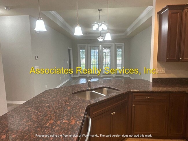 Building Photo - Sublease!   Lovely End Unit in Villas of West End LOOK!