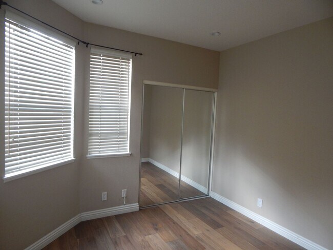 Building Photo - Sera Brisa Condo in Rancho Santa Margarita