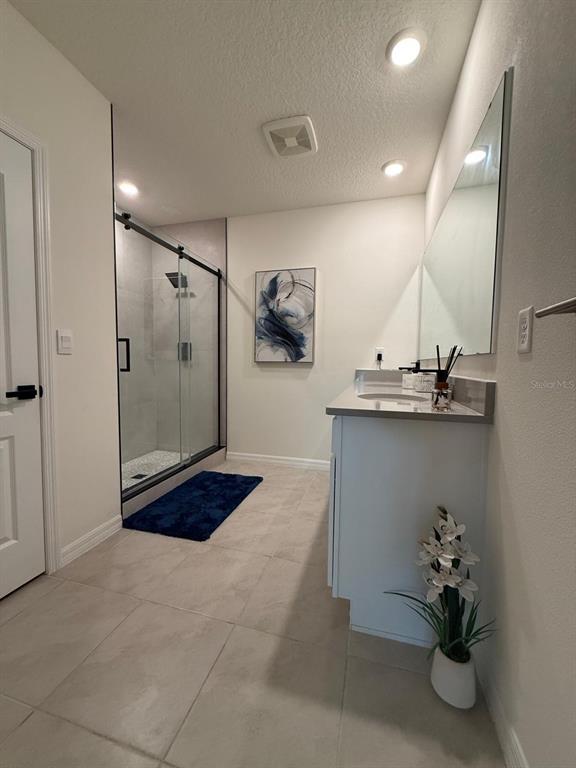 Building Photo - 17132 Edgemont Ln