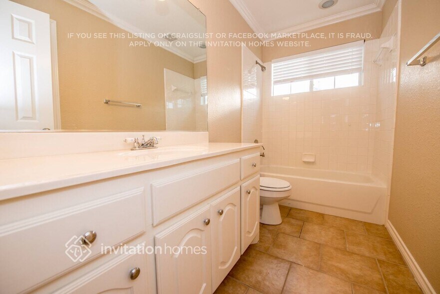 Building Photo - 1621 Churchill Ln