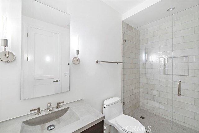 Building Photo - 2340 Crestview Dr