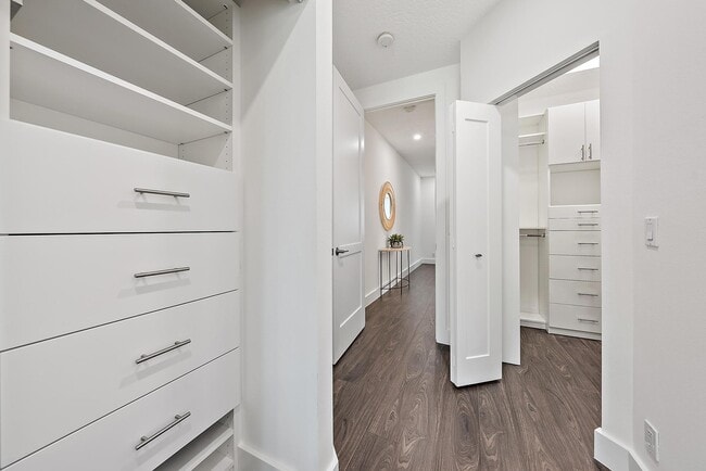 Building Photo - 503 Resort Ln